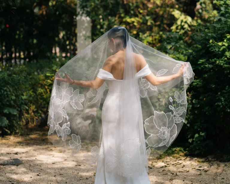 How to measure, style and wear a fingertip veil